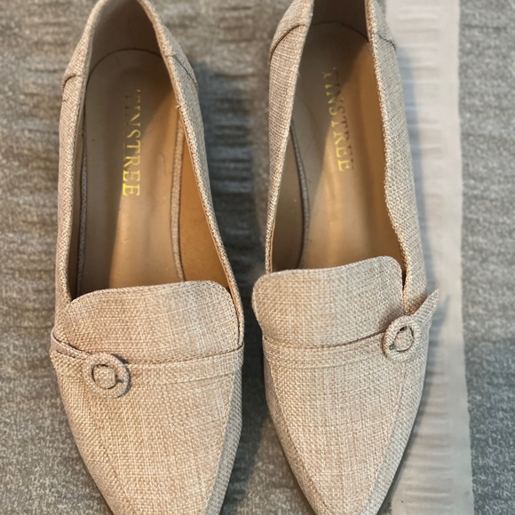 Size 9 Pointe toe shoes - Picture 3 of 6